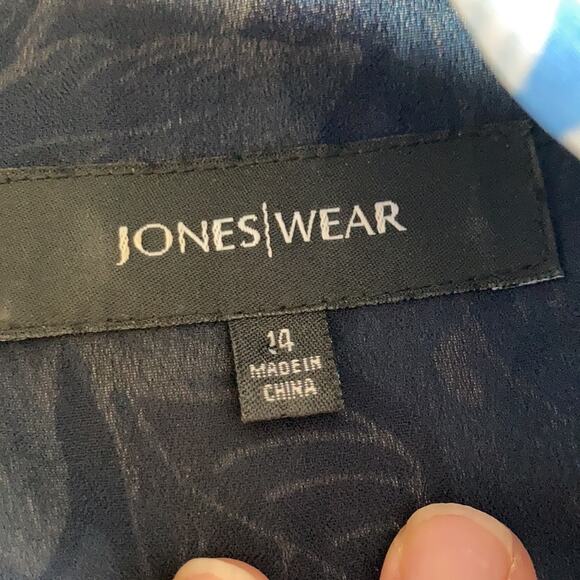 Jones Wear Blue Floral Chiffon Blouse, Size 14 - Picture 6 of 10